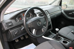 Mercedes-Benz-B-Klasse-16